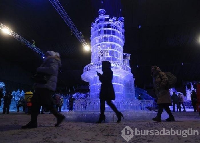 Rusya'da buz şöleni