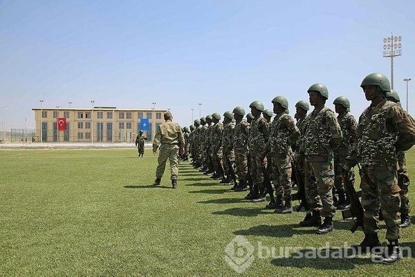 Mogadişu'daki Türk askeri eğitim merkezi ilk mezunlarını verdi