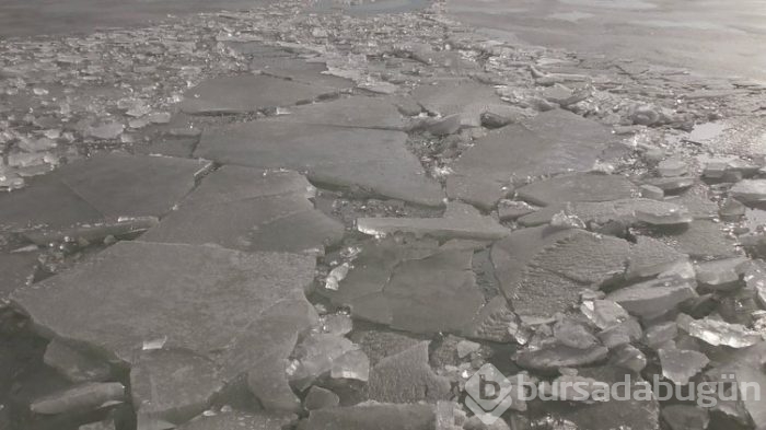 Çıldır Gölü'nde kutupları aratmayan manzara