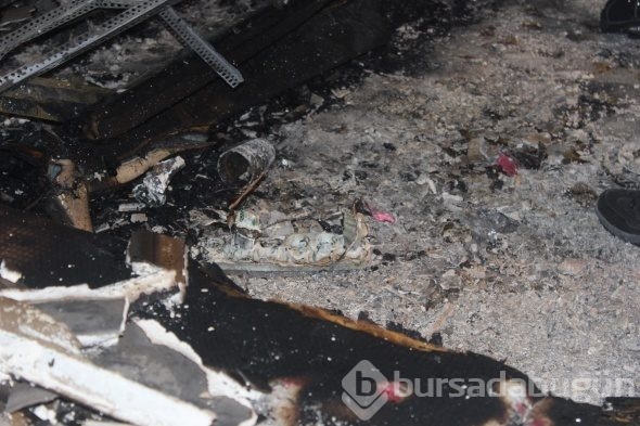 Elektronik sigara patlayınca yangın çıktı