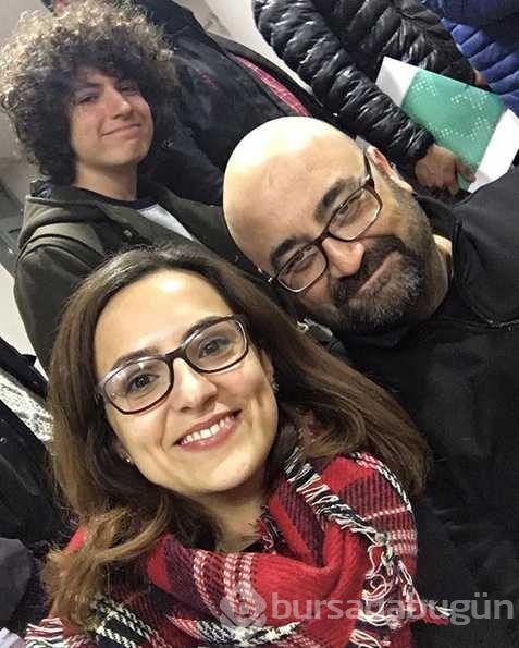 Yemekteyiz'in dış sesi kimdir? 