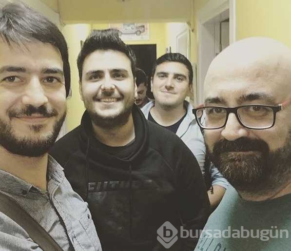 Yemekteyiz'in dış sesi kimdir? 