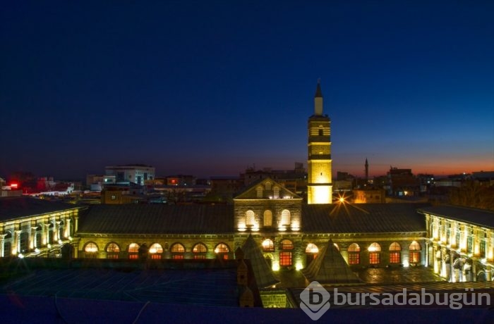 İslam aleminin 5. Harem-i Şerif'i görsel şölen sunuyor