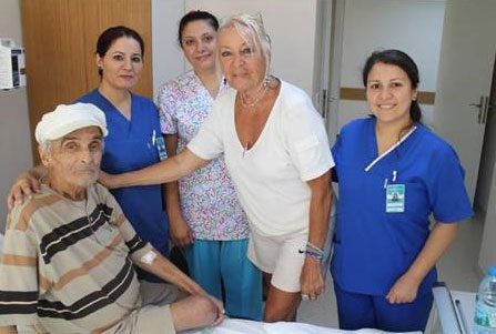 Yüzlerinde geçmişin izleri