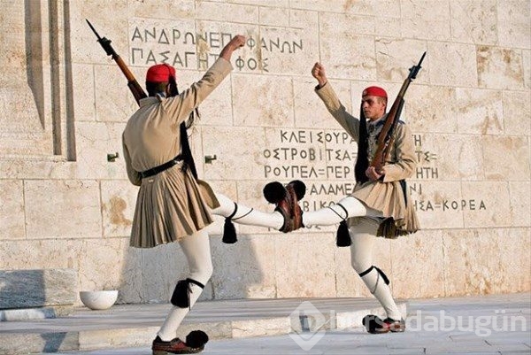 Sıradışı ordu üniformaları