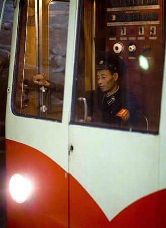 Kuzey Kore`de metro