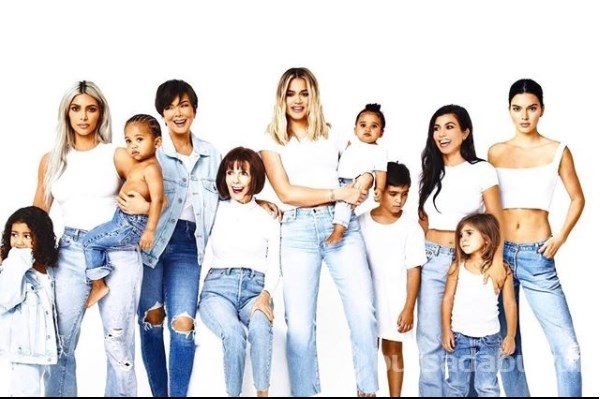 Kardashianların yeni yıl kartında Kylie Jenner yok
