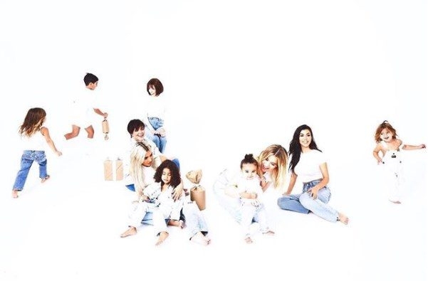 Kardashianların yeni yıl kartında Kylie Jenner yok
