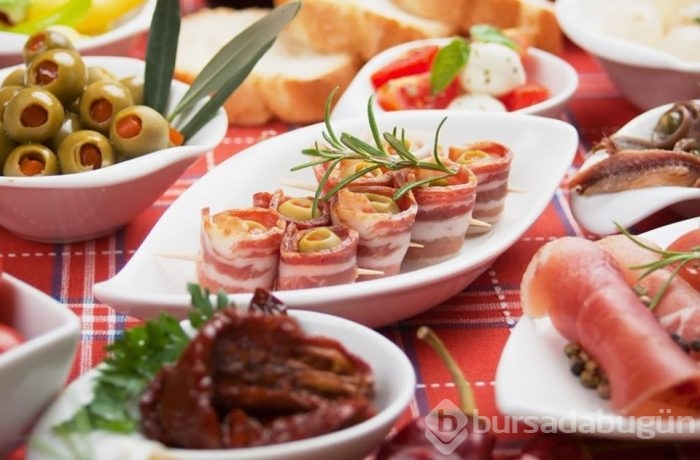 Yılbaşı sofrası hazırlarken çocukları unutmayın!
