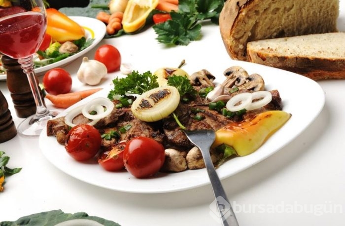 Yılbaşı sofrası hazırlarken çocukları unutmayın!
