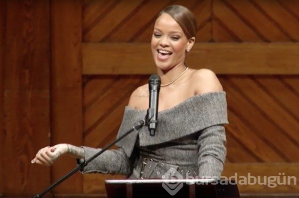Rihanna her hareketiyle damga vurdu!