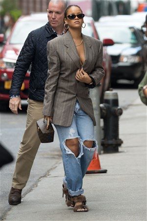 Rihanna her hareketiyle damga vurdu!