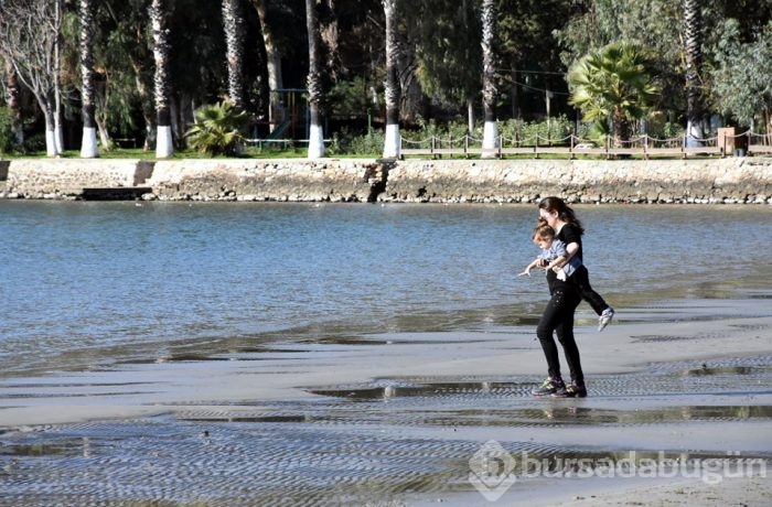Muğla'da deniz suyu 25 metre çekildi
