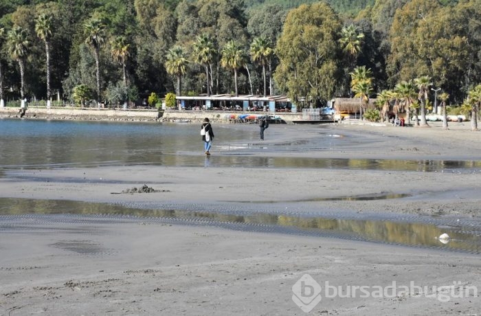 Muğla'da deniz suyu 25 metre çekildi
