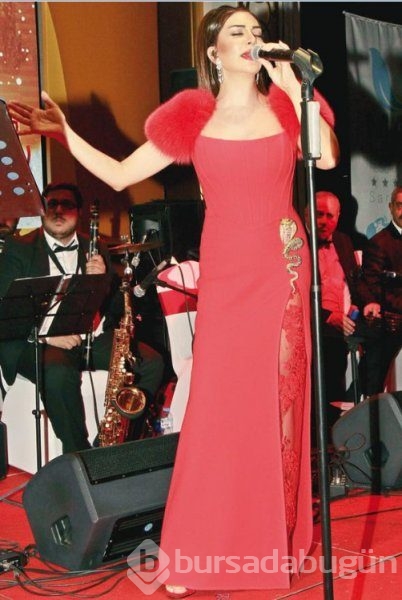 Ünlülerin yılbaşı şıklığı
