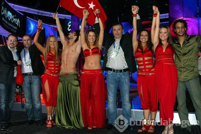 Hadise'yle olan geçmişine bakın