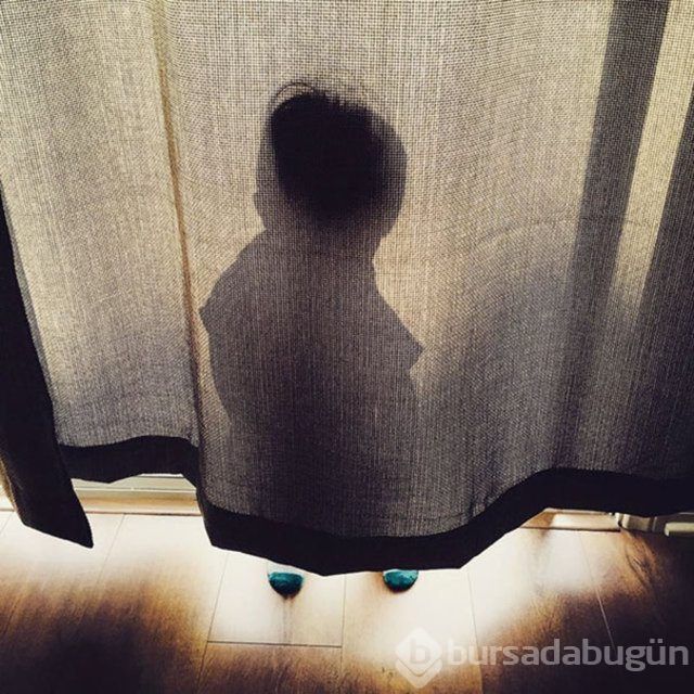 Saklambaç oyununu çözememiş çocuklar