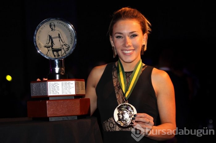 Caroline Buchanan kaza geçirdi!