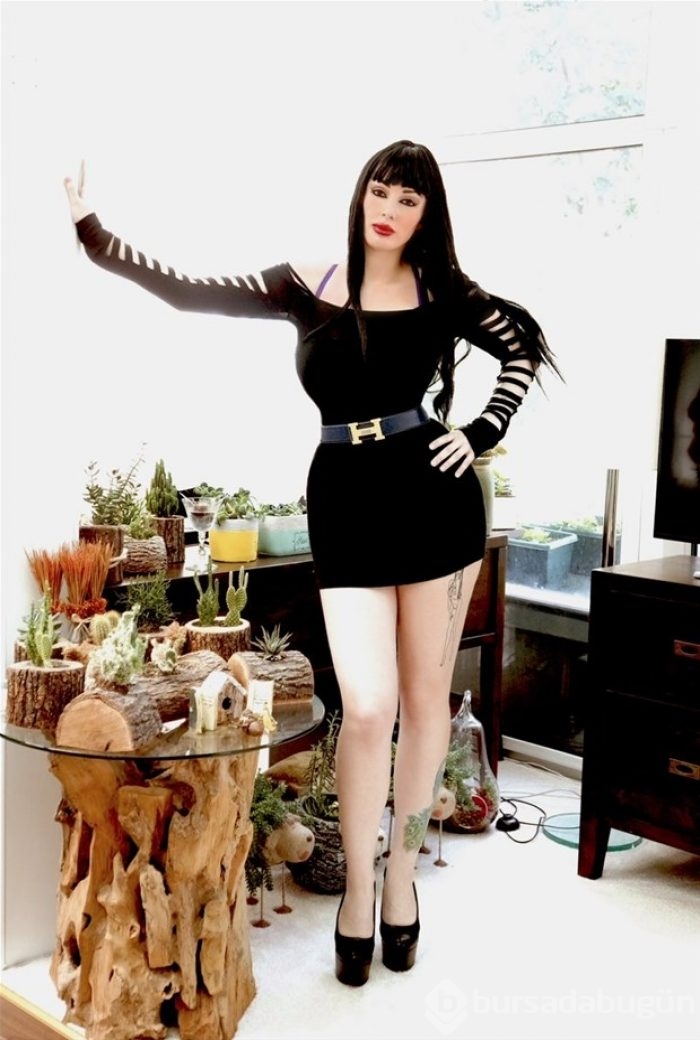 Adnan Oktar'ın kediciği Beril Koncagül