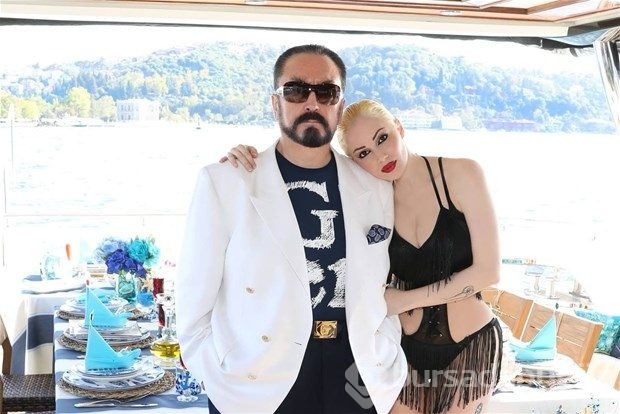 Adnan Oktar'ın kediciği Beril Koncagül