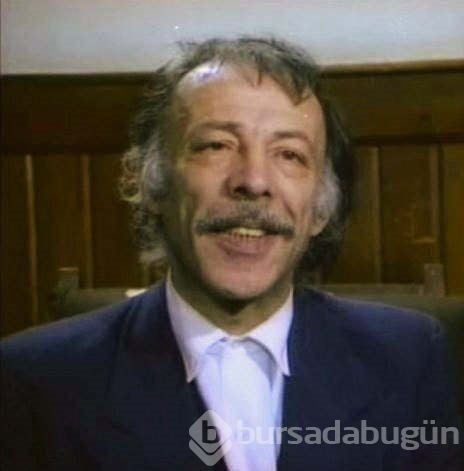 Münir Özkul kimdir?
