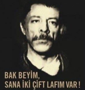 Münir Özkul kimdir?
