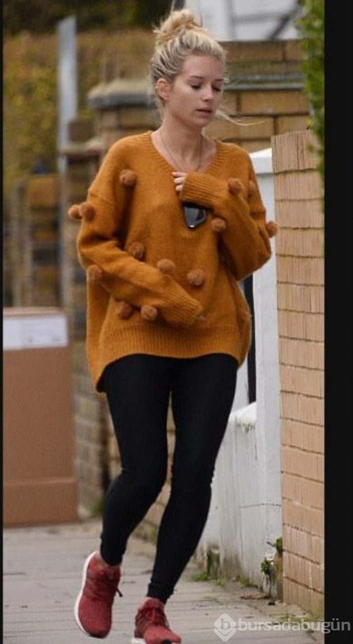 Markete sütyensiz gitti paparaziler peşini bırakmadı