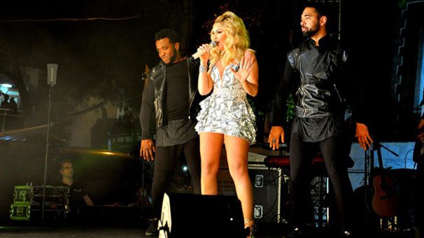 Hadise'nin konserden kalanlar