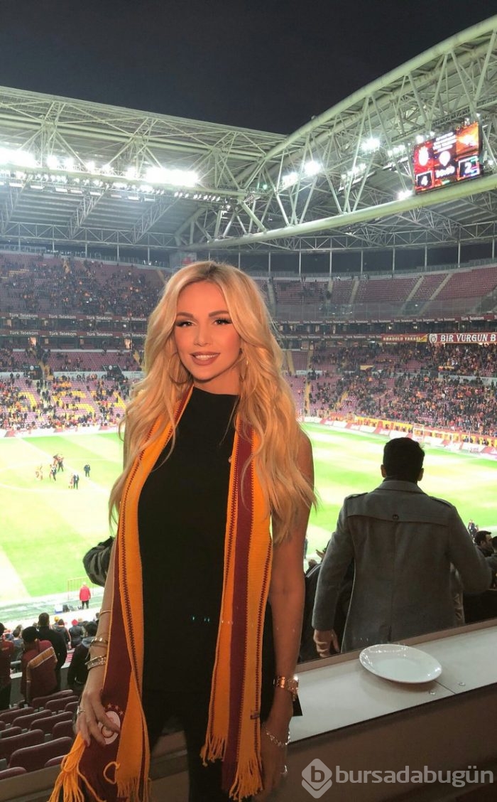 Victoria Lopyreva hackerların kurbanı oldu

