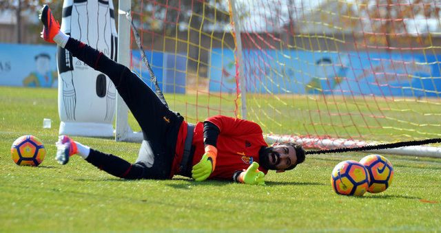 Değeri artan ve düşen Türk futbolcular
