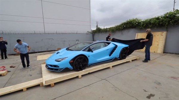 Lamborghini nasıl teslim edilir