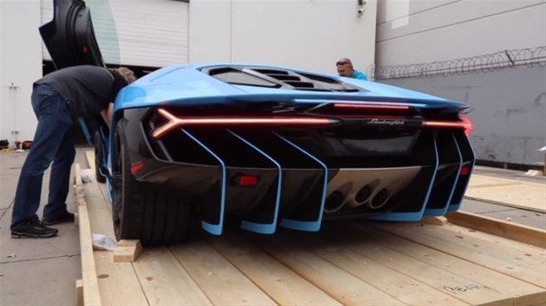 Lamborghini nasıl teslim edilir