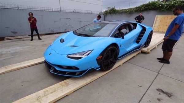 Lamborghini nasıl teslim edilir