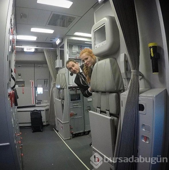 Siz uçaktan inince neler oluyor?
