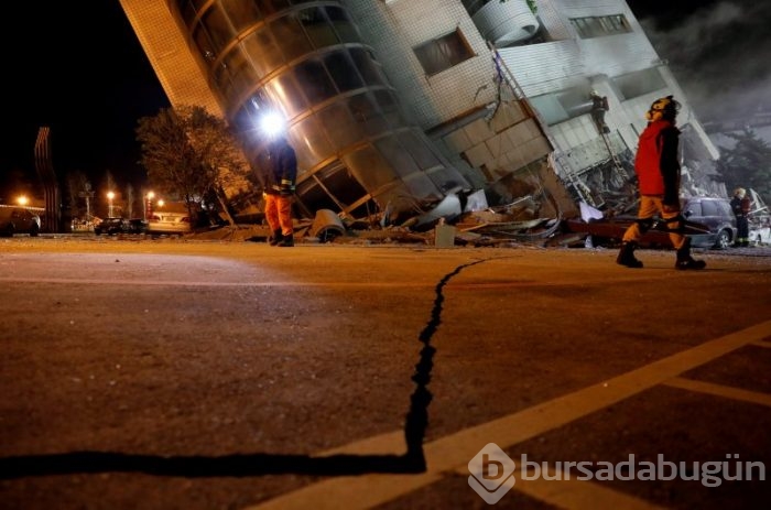 6,4 büyüklüğünde büyük deprem