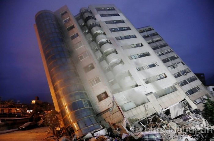 6,4 büyüklüğünde büyük deprem