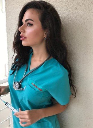 Instagram`da fenomen olan doktorlar