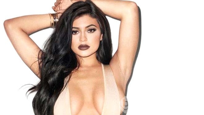 20 yaşında dudakları para basıyor
