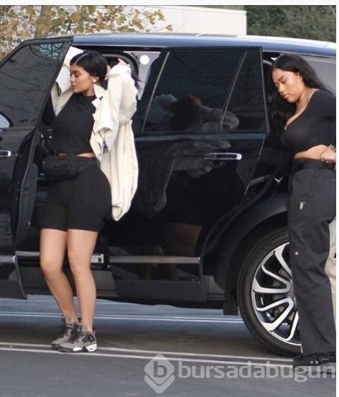 Kylie Jenner doğumdan sonra ilk kez görüntülendi