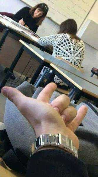 Yaşları ilerlesede hala çocuk kalan insanları