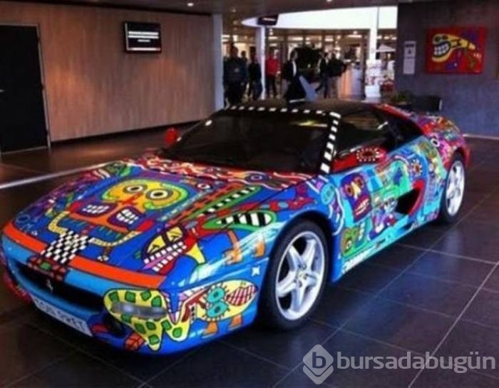 Pahalı otomobillere sıra dışı boya!