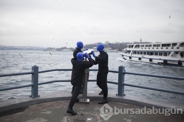 Mavi adamlar neyin nesi!