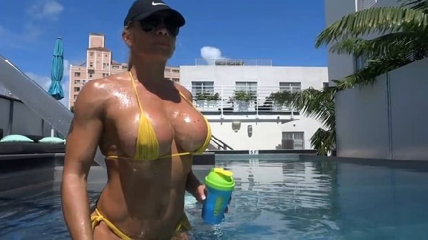 Dişi Herkül Victoria Lomba