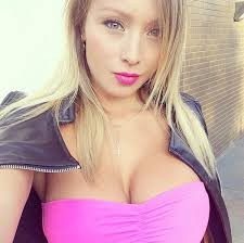 Daniella Chavez büyüledi