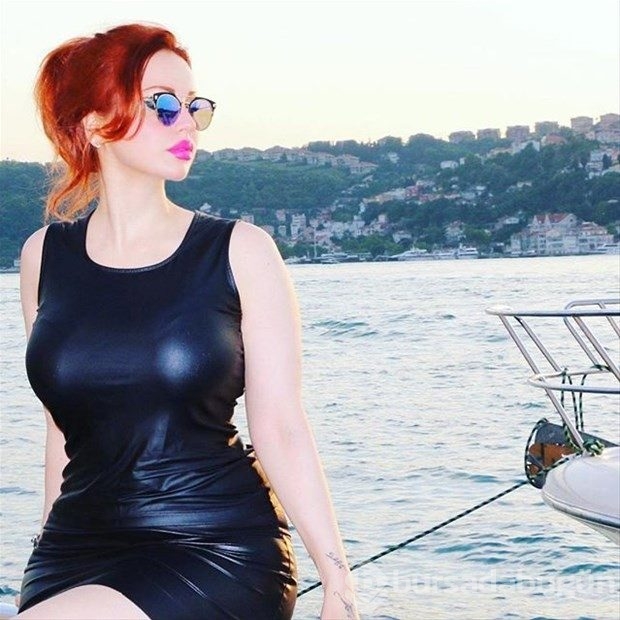 Adnan Oktar'ın kediciği Semra Özgiray