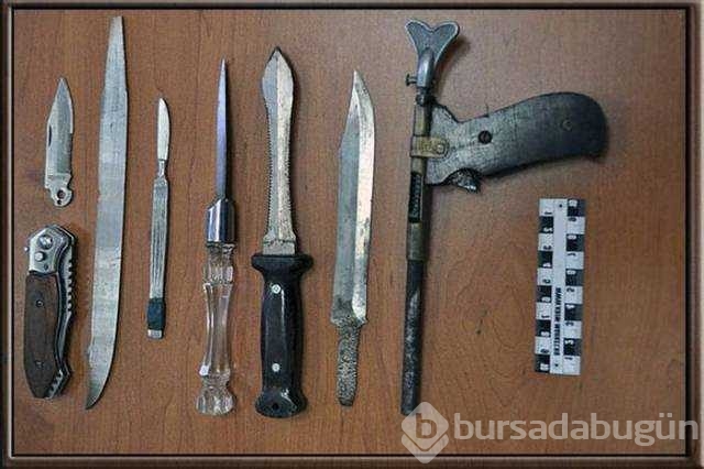 Polislerin ele geçirdiği el yapımı silahlar