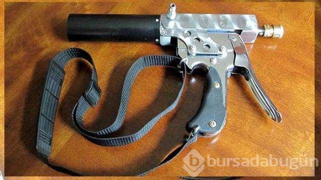 Polislerin ele geçirdiği el yapımı silahlar