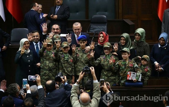 AK Parti grup toplantısında dikkat çeken anlar