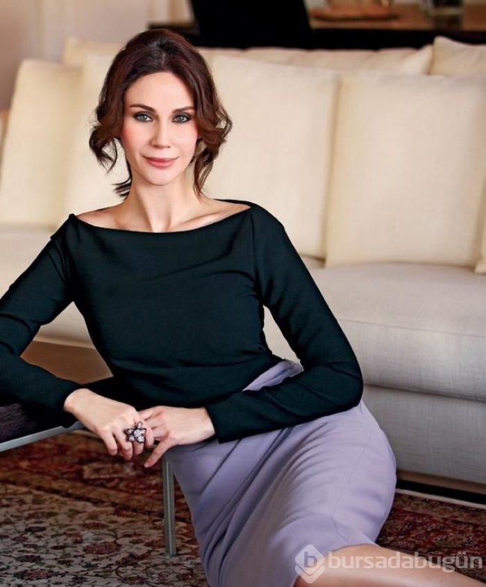Demet Şener: Evim iki oda bir havuz
