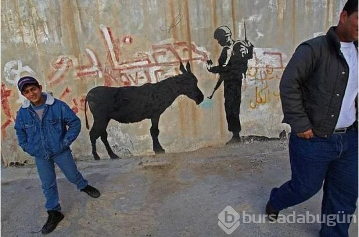Utanç Duvarı'na grafitilerle isyan